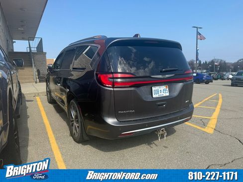 Used 2021 Chrysler Pacifica Pinnacle image 6