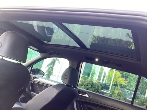 Used 2023 Volkswagen Tiguan SE R-Line AWD/4WD image 3
