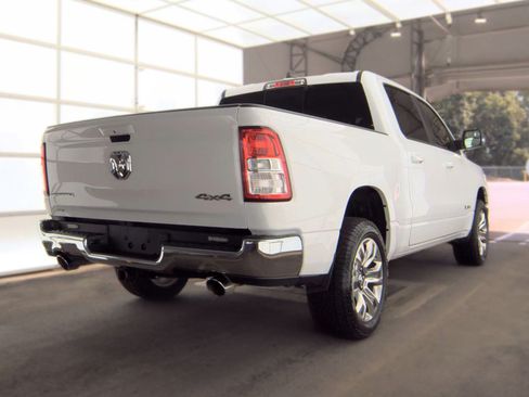 Used 2022 RAM 1500 Big Horn AWD/4WD image 3