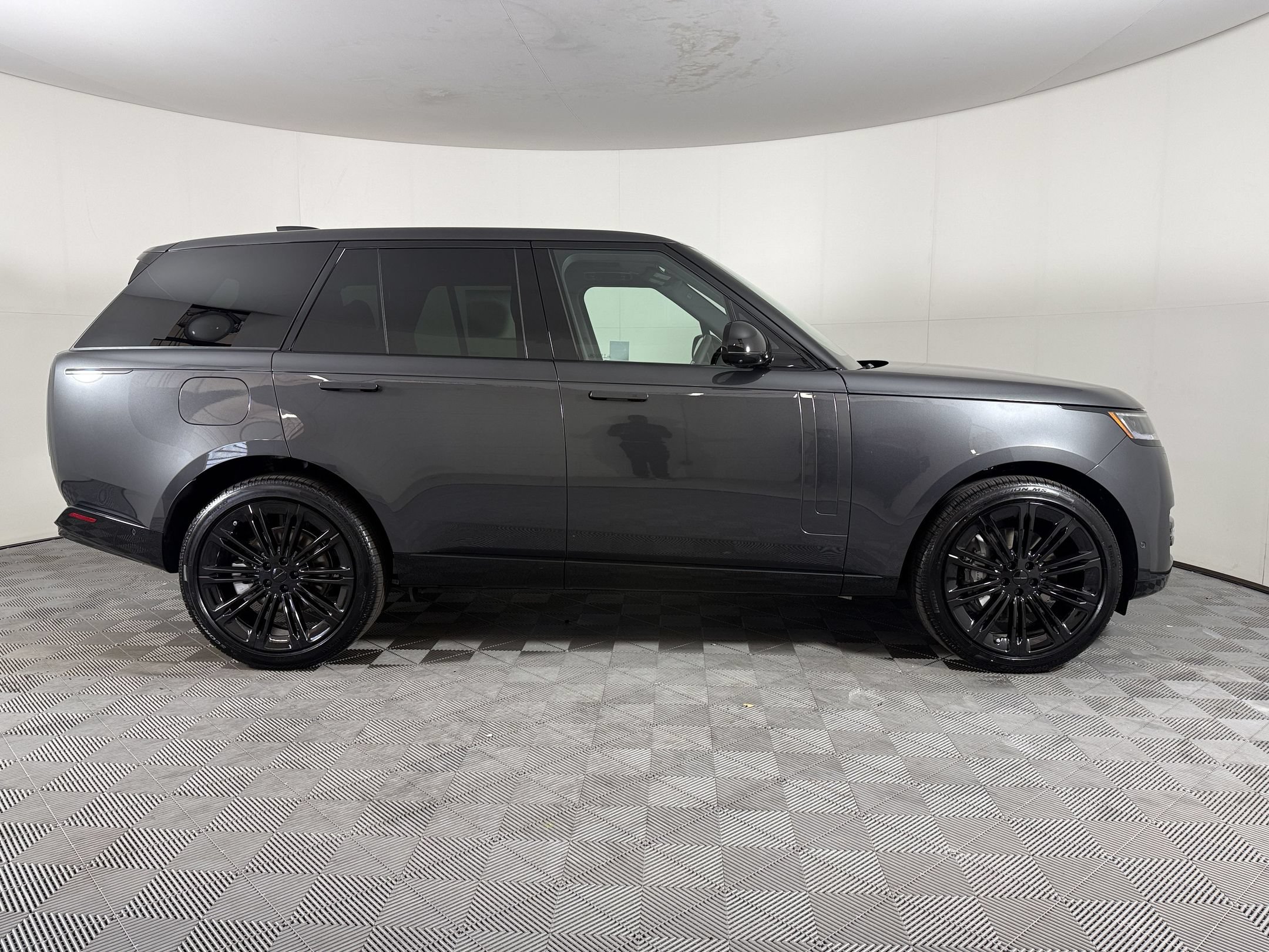 New 2026 Land Rover Range Rover SE AWD/4WD image 8