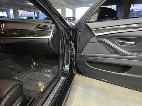 Used 2015 BMW M5 image 32