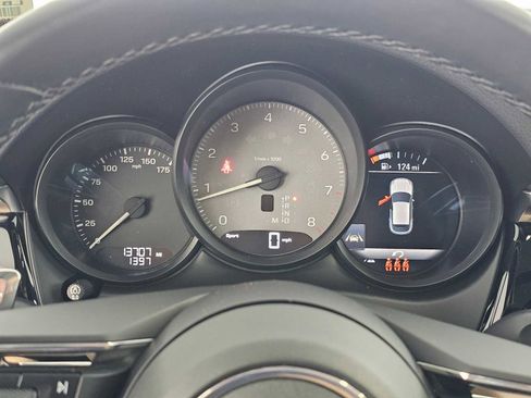 Used 2024 Porsche Macan S image 25