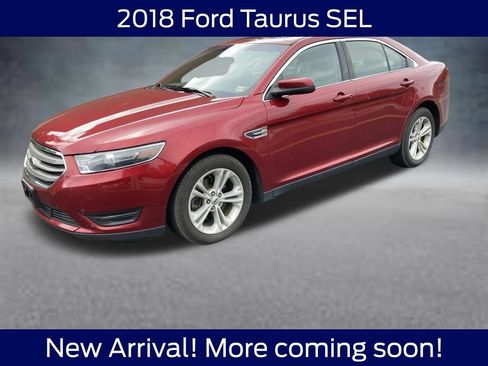 Used 2018 Ford Taurus SEL w/ Equipment Group 201A FWD image 4