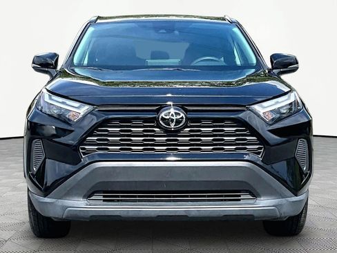 Used 2025 Toyota RAV4 XLE AWD/4WD image 4