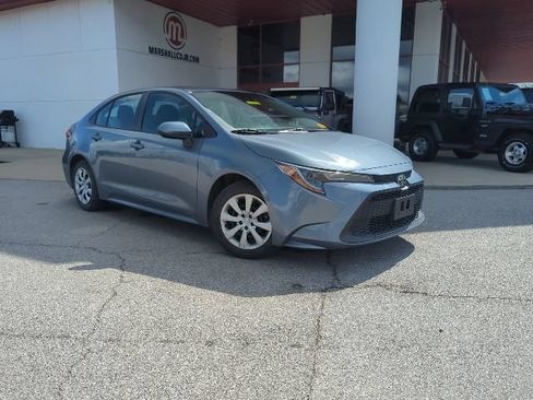 Used 2022 Toyota Corolla LE FWD image 12