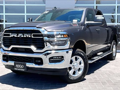 Used 2026 RAM 2500 Big Horn AWD/4WD image 1