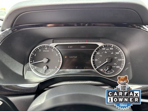 Used 2025 Nissan Pathfinder SL FWD image 31