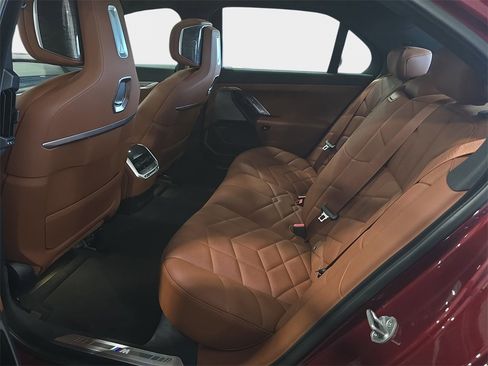 Used 2023 BMW 760i xDrive w/ Parking Assistance Package image 10