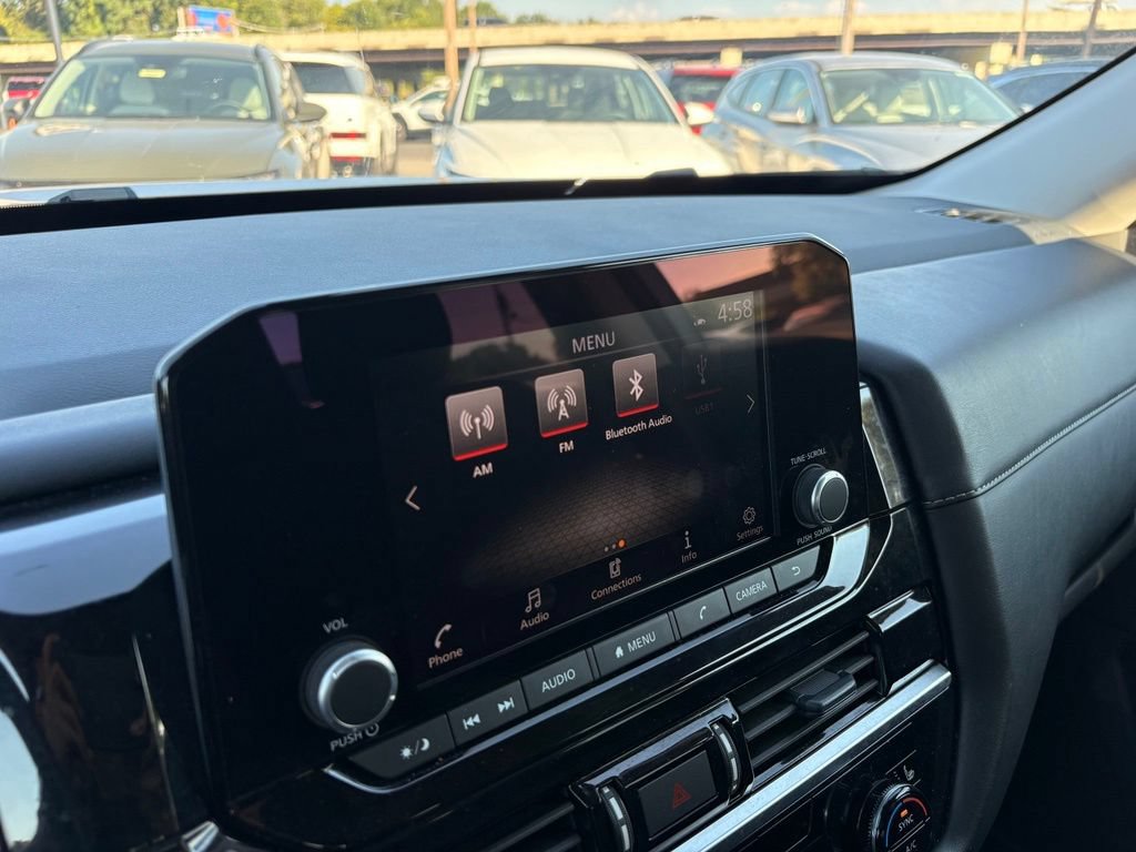 Used 2025 Nissan Pathfinder SV FWD image 16