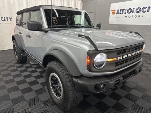 Used 2022 Ford Bronco Big Bend w/ Sasquatch Package image 3