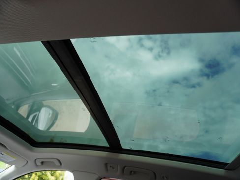 Used 2022 Audi Q7 3.0T Prestige image 17