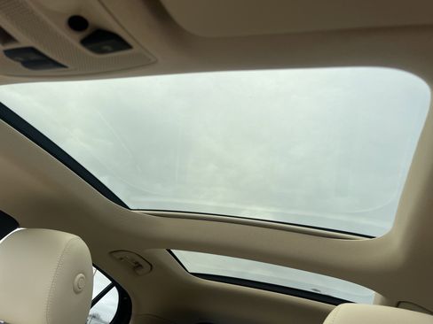 Certified 2019 Mercedes-Benz GLA 250 4MATIC image 28