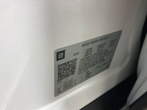 Used 2019 Cadillac XT4 Premium Luxury image 36