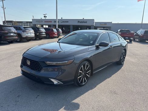 Used 2024 Honda Accord Touring image 7