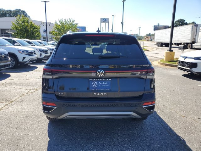 Certified 2025 Volkswagen Taos SE w/ Panoramic Sunroof Package FWD image 6