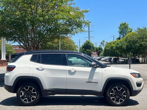 Used 2019 Jeep Compass Trailhawk AWD/4WD image 6