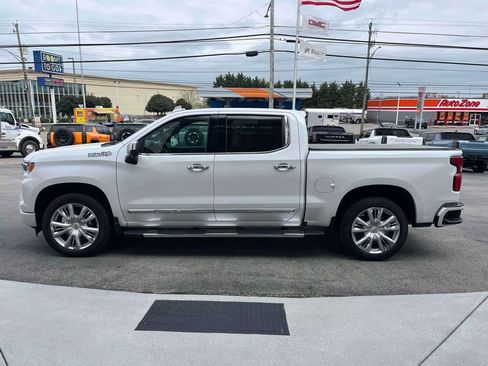 Certified 2023 Chevrolet Silverado 1500 High Country w/ Technology Package AWD/4WD image 6