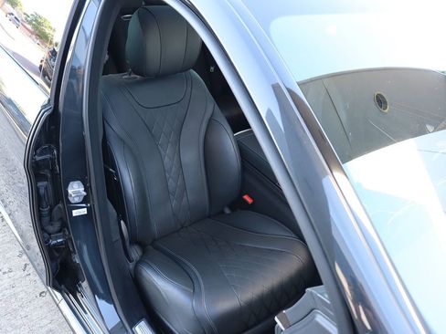 Used 2019 Mercedes-Benz S 560 Sedan w/ AMG Line Exterior image 44
