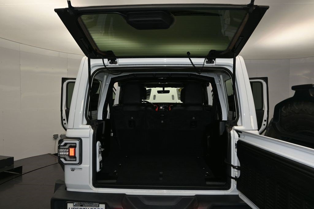 Used 2020 Jeep Wrangler Unlimited Rubicon AWD/4WD image 9