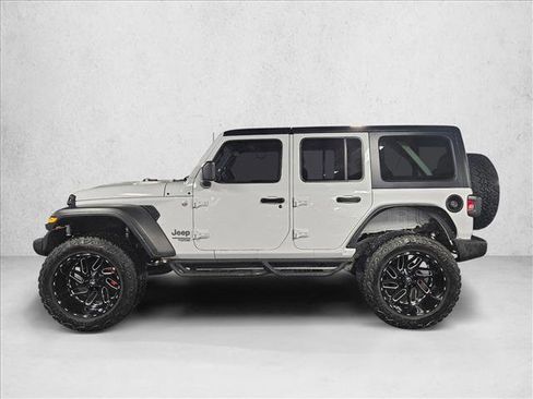 Used 2021 Jeep Wrangler Unlimited Sport image 9