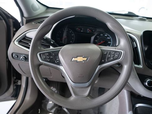 Used 2023 Chevrolet Malibu LT FWD image 15