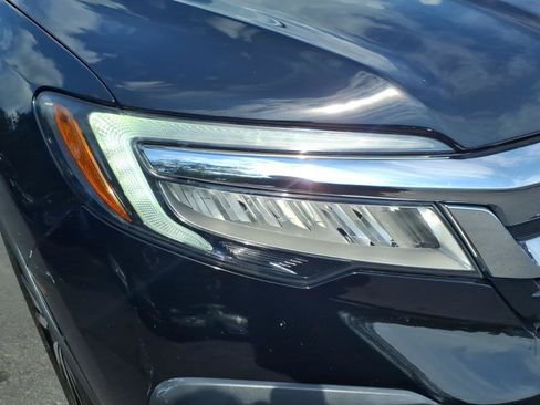 Used 2019 Honda Pilot Touring image 12