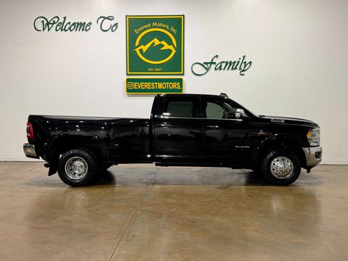 Used 2020 RAM 3500 Laramie image 8