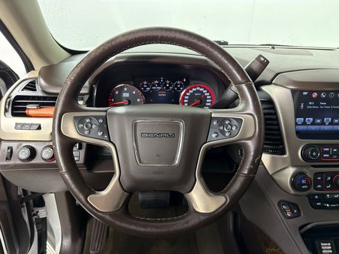 Used 2016 GMC Yukon XL Denali w/ Open Road Package AWD/4WD image 16