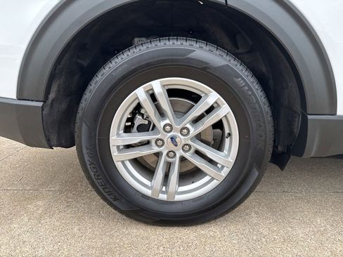 Used 2021 Ford Explorer XLT w/ Class III Trailer Tow Package image 10