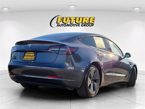 Used 2023 Tesla Model 3 Standard Range image 5