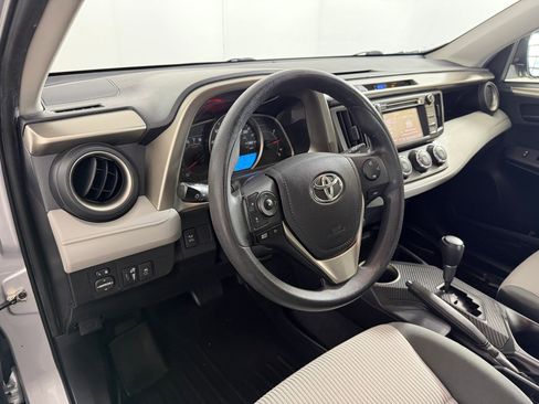 Used 2014 Toyota RAV4 LE image 4