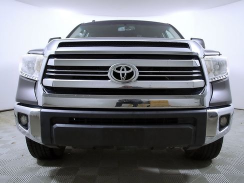 Used 2016 Toyota Tundra SR5 w/ SR5 Upgrade Package RWD image 5