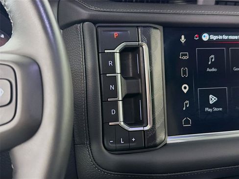 Used 2024 GMC Yukon Denali AWD/4WD image 23