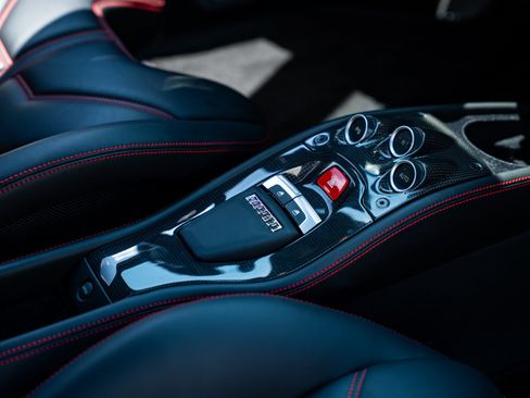 Used 2014 Ferrari 458 Italia Coupe RWD image 5