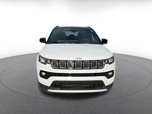 Used 2025 Jeep Compass Limited AWD/4WD image 4