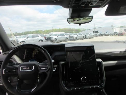 New 2026 GMC Yukon XL AT4 image 16