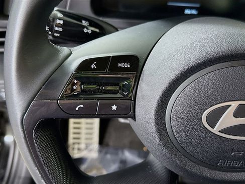 Certified 2025 Hyundai Elantra Sport w/ Cargo Package image 20