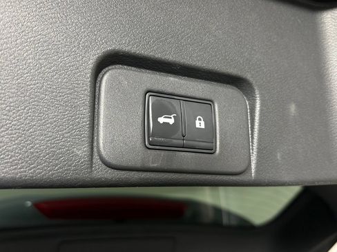 Used 2022 Nissan Rogue Platinum w/ Head-Up Display Package FWD image 39