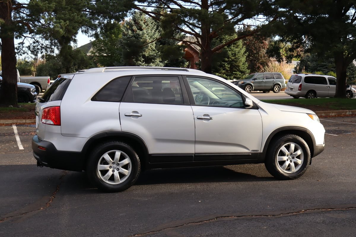 Used 2013 Kia Sorento LX AWD/4WD image 4