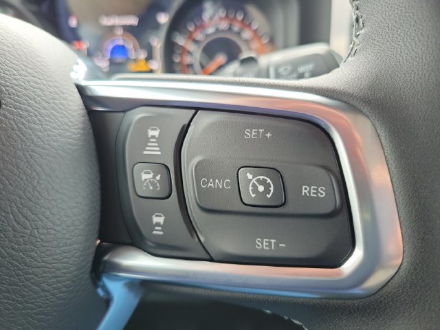 New 2026 Jeep Wrangler Unlimited Sahara w/ Safety Group AWD/4WD image 17