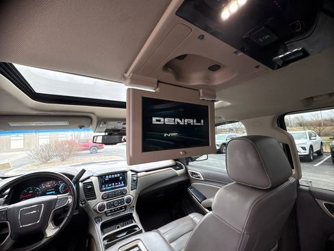 Used 2019 GMC Yukon Denali w/ Denali Ultimate Package image 14