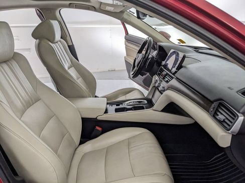 Used 2021 Honda Accord Touring image 19