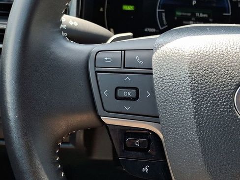 Used 2025 Toyota Camry SE FWD image 21
