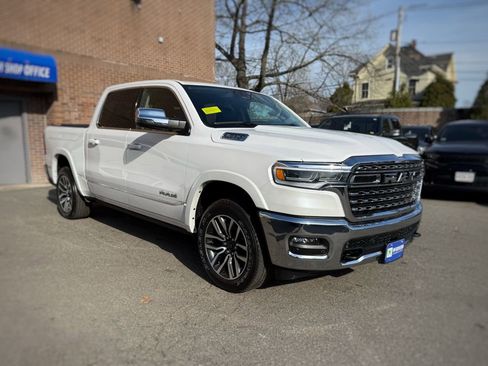 Used 2025 RAM 1500 Limited AWD/4WD image 3