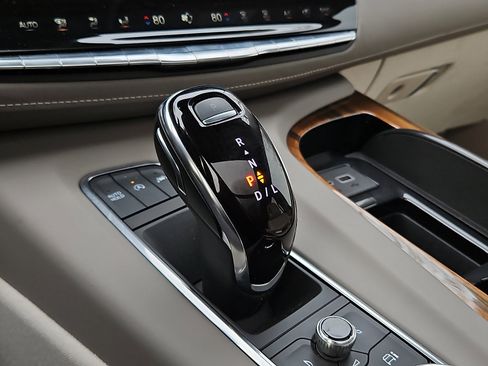 Certified 2024 Cadillac Escalade Sport Platinum image 16