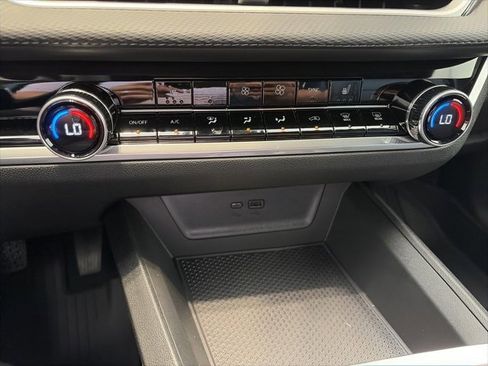 New 2026 Chevrolet Equinox LT w/ Convenience Package II image 22