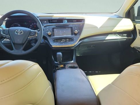 Used 2017 Toyota Avalon XLE Plus w/ Carpet Mat Package FWD image 10
