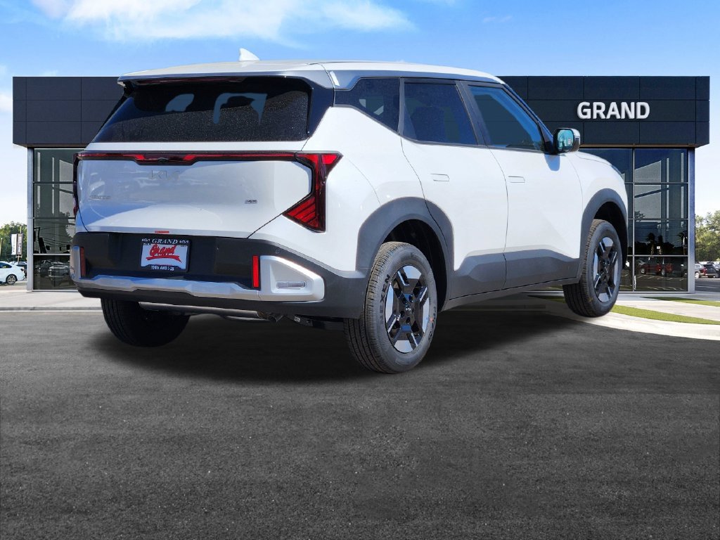 New 2027 Kia Seltos LX AWD/4WD image 5