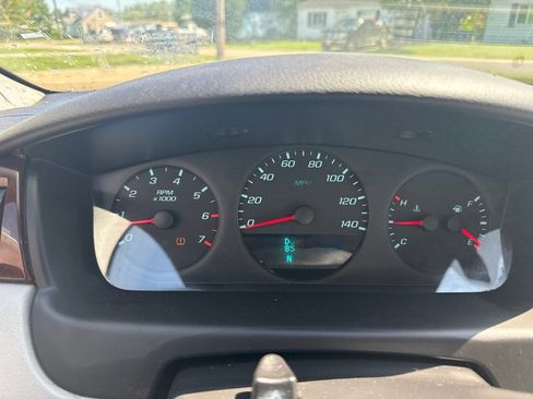 Used 2011 Chevrolet Impala LS FWD image 14