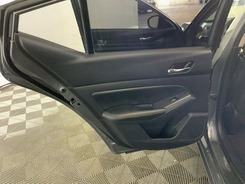 Used 2019 Nissan Altima 2.5 SR w/ SR Premium Package image 32